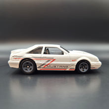 Load image into Gallery viewer, Hot Wheels 2022 '92 Ford Mustang Matte White Ford Mustang 5 Pack Exclusive