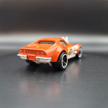 Load image into Gallery viewer, Hot Wheels 2022 '68 Corvette - Gas Monkey Garage Orange HW Exposed Engines 5 Pack Exclusive