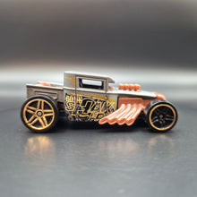 Load image into Gallery viewer, Hot Wheels 2022 Bone Shaker Matte Grey HW Exposed Engines 5 Pack Exclusive