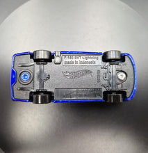 Load image into Gallery viewer, Hot Wheels 2022 '99 F-150 SVT Lightning Race Team Blue HW Race Team 5 Pack Loose