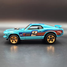 Load image into Gallery viewer, Hot Wheels 2023 '70 Ford Mustang Mach 1 Teal HW Circle Track 5 Pack Exclusive