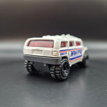 Load image into Gallery viewer, Hot Wheels 2016 Rockstar White Police Pursuit 5 Pack Loose