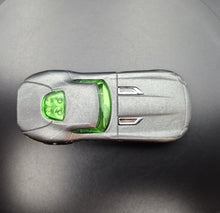 Load image into Gallery viewer, Hot Wheels 2016 Fast Felion Grey Police Pursuit 5-Pack Loose
