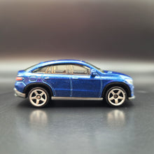 Load image into Gallery viewer, Matchbox 2019 '15 Mercedes Benz GLE Coupe Blue Auto Bahn Express Pack Loose