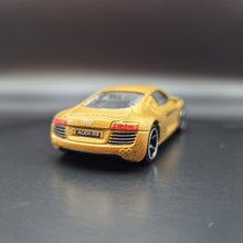 Load image into Gallery viewer, Matchbox 2019 (2007) Audi R8 Gold Auto Bahn Express Pack Loose