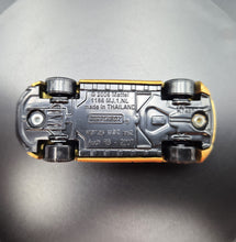 Load image into Gallery viewer, Matchbox 2019 (2007) Audi R8 Gold Auto Bahn Express Pack Loose