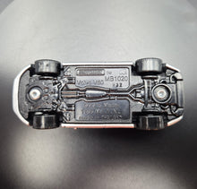 Load image into Gallery viewer, Matchbox 2019 Volvo V60 Wagon Silver Auto Bahn Express 5 Pack Loose