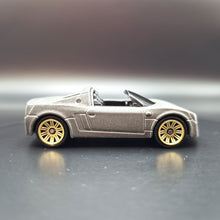 Load image into Gallery viewer, Matchbox 2022 2002 Opel Speedster Matte Dark Grey Auto Bahn Express III 5 Pack Exclusive