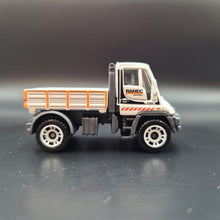 Load image into Gallery viewer, Matchbox 2022 Mercedes-Benz Unimog U300 White Auto Bahn Express III 5 Pack Exclusive