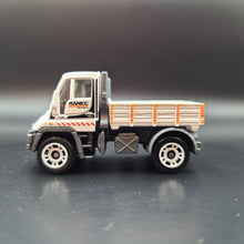 Load image into Gallery viewer, Matchbox 2022 Mercedes-Benz Unimog U300 White Auto Bahn Express III 5 Pack Exclusive