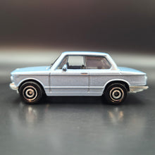 Load image into Gallery viewer, Matchbox 2023 1969 BMW 2002 Light Blue Autobahn Express IV 5 Pack Exclusive