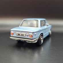 Load image into Gallery viewer, Matchbox 2023 1969 BMW 2002 Light Blue Autobahn Express IV 5 Pack Exclusive