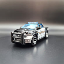 Load image into Gallery viewer, Hot Wheels 2022 '15 Ram 1500 Black MBX Service 5 Pack Exclusive