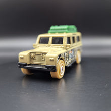 Load image into Gallery viewer, Matchbox 2022 1965 Land Rover Gen II Khaki City Adventure III 5 Pack Loose