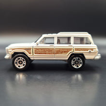 Load image into Gallery viewer, Matchbox 2023 '89 Jeep Grand Wagoneer White MBX Wagons II 5 Pack Exclusive
