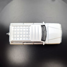 Load image into Gallery viewer, Matchbox 2023 '89 Jeep Grand Wagoneer White MBX Wagons II 5 Pack Exclusive