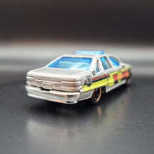 Load image into Gallery viewer, Matchbox 2023 1994 Chevy Caprice Classic Silver MBX City Drivers II 5 Pack Loose