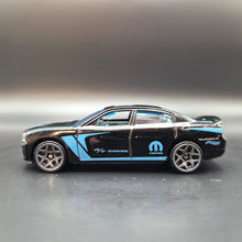Load image into Gallery viewer, Hot Wheels 2019 '11 Dodge Charger R/T Black #158 Muscle Mania 10/10