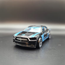 Load image into Gallery viewer, Hot Wheels 2019 '11 Dodge Charger R/T Black #158 Muscle Mania 10/10