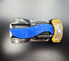 Load image into Gallery viewer, Hot Wheels 2020 Clip Frost Gold #124 Experimotors 5/10