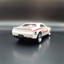 Load image into Gallery viewer, Hot Wheels 2022 '18 Dodge Challenger SRT Demon White #198 HW Drag Strip 4/10
