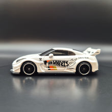 Load image into Gallery viewer, Hot Wheels 2022 LB-Silhouette Works GT Nissan 35GT-RR Ver2 White #154 HW Dream Garage 5/5