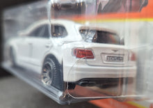 Load image into Gallery viewer, Matchbox 2023 '18 Bentley Bentayga Pearl White MBX Metro #4 New Long Card