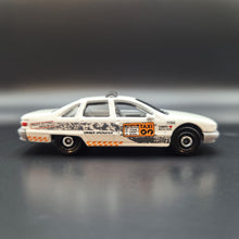 Load image into Gallery viewer, Matchbox 2021 '94 Chevy Caprice Classic White Multipack Exclusive