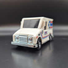Load image into Gallery viewer, Matchbox 2021 MBX Service Truck White MBX City Adventure II 5 Pack Loose