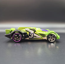 Load image into Gallery viewer, Hot Wheels 2016 Epic Fast Green #28 Digital Circuit 8/10