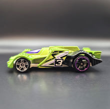 Load image into Gallery viewer, Hot Wheels 2016 Epic Fast Green #28 Digital Circuit 8/10