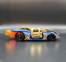 Load image into Gallery viewer, Hot Wheels 2013 Arachnorod Blue #53 HW Imagination Street Pests