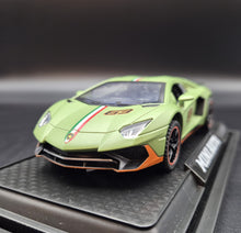 Load image into Gallery viewer, Explorafind 2020 Lamborghini Aventador SVJ LP780-4 Matte Green 1:32 Die Cast Car