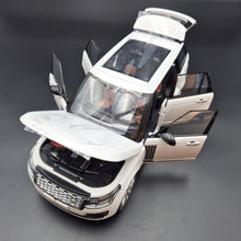 Load image into Gallery viewer, Explorafind 2020 Land Rover Range Rover White 1:18 Die Cast Car