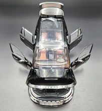 Load image into Gallery viewer, Explorafind 2020 Land Rover Range Rover Black 1:18 Die Cast Car
