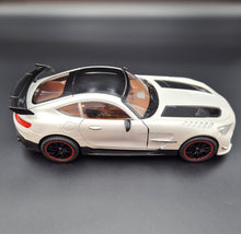 Load image into Gallery viewer, Explorafind 2019 Mercedes-AMG GT White 1:18 Die Cast Car