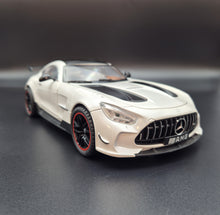 Load image into Gallery viewer, Explorafind 2019 Mercedes-AMG GT White 1:18 Die Cast Car