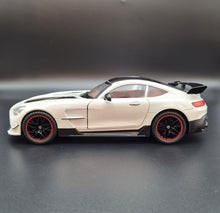 Load image into Gallery viewer, Explorafind 2019 Mercedes-AMG GT White 1:18 Die Cast Car