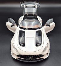 Load image into Gallery viewer, Explorafind 2019 Mercedes-AMG GT White 1:18 Die Cast Car