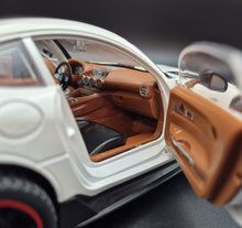 Load image into Gallery viewer, Explorafind 2019 Mercedes-AMG GT White 1:18 Die Cast Car