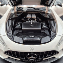 Load image into Gallery viewer, Explorafind 2019 Mercedes-AMG GT White 1:18 Die Cast Car