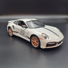 Load image into Gallery viewer, Explorafind 2021 Porsche 911 Turbo S White 1:24 Die Cast Car