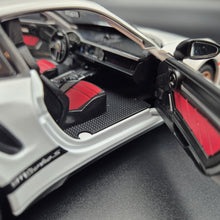 Load image into Gallery viewer, Explorafind 2021 Porsche 911 Turbo S White 1:24 Die Cast Car