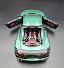 Load image into Gallery viewer, Explorafind 2020 Audi R8 V10 Green 1:24 Die Cast Car
