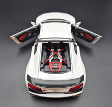 Load image into Gallery viewer, Explorafind 2020 Audi R8 V10 White 1:24 Die Cast Car