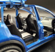 Load image into Gallery viewer, Explorafind 2020 Tesla Model X Blue 1:24 Die Cast Car