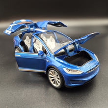 Load image into Gallery viewer, Explorafind 2020 Tesla Model X Blue 1:24 Die Cast Car