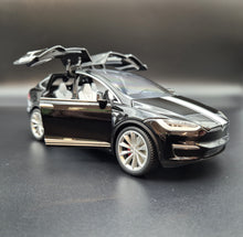 Load image into Gallery viewer, Explorafind 2020 Tesla Model X Black 1:24 Die Cast Car