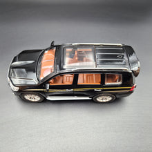 Load image into Gallery viewer, Explorafind 2020 Toyota Prado Black 1:24 Die Cast Car