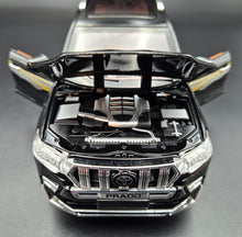 Load image into Gallery viewer, Explorafind 2020 Toyota Prado Black 1:24 Die Cast Car
